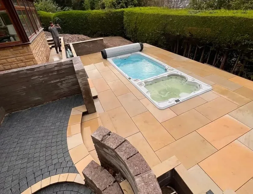 Swimming-Pool-Construction